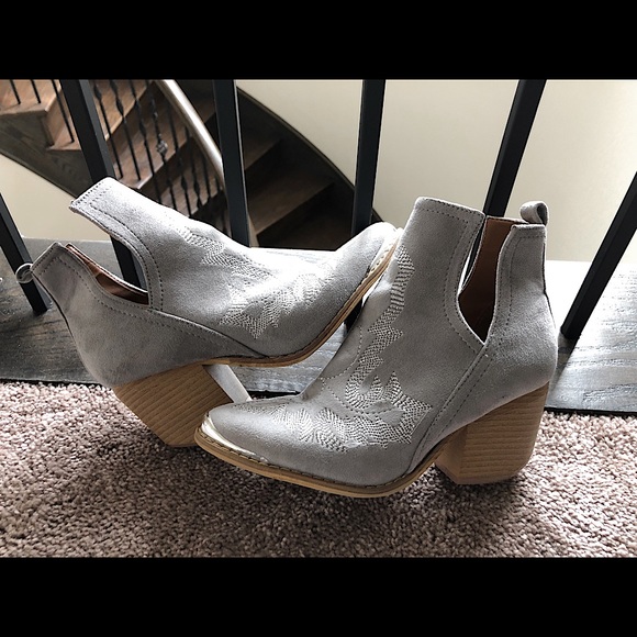 Outlaw Bootie - Picture 2 of 4